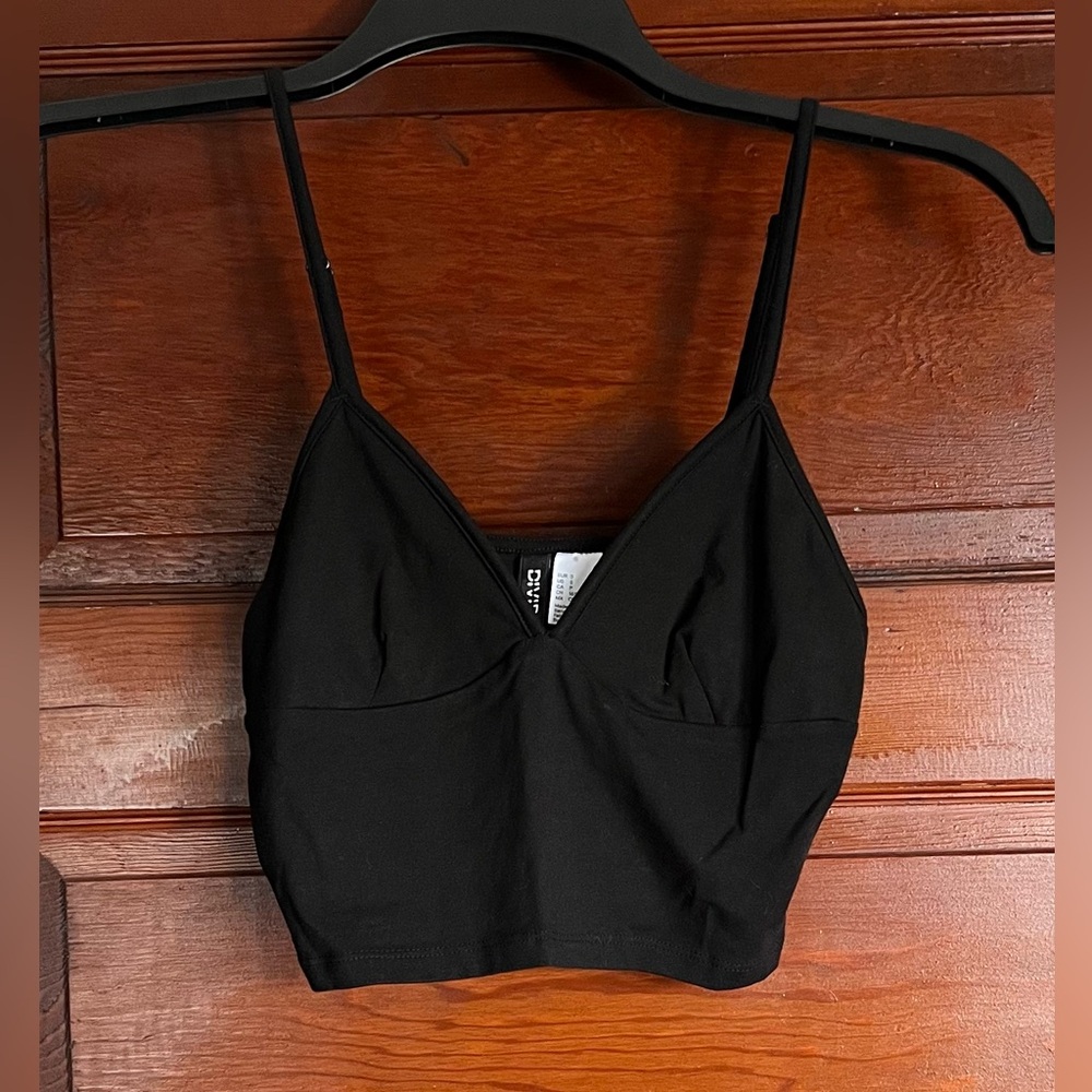 H&M Black Divided Crop Top